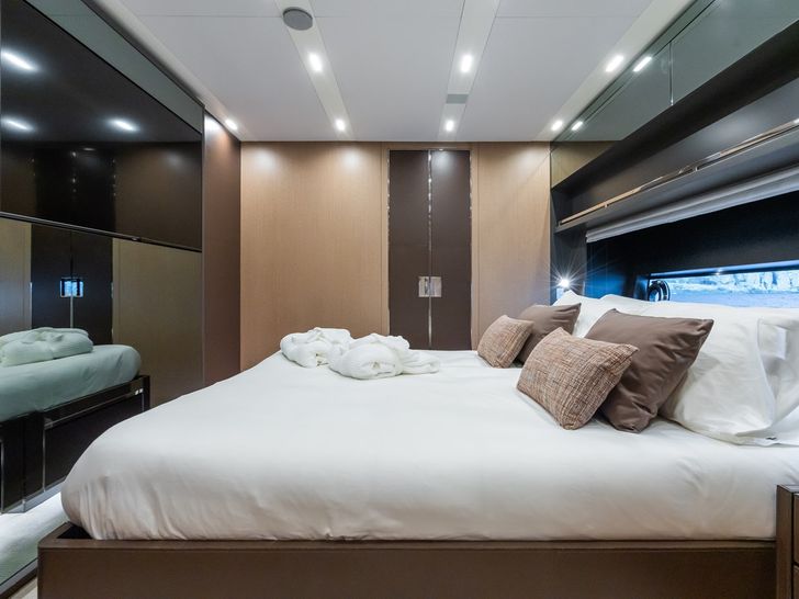 KAR Riva Folgore 88 - VIP cabin 2 KAR Riva Folgore 88 - VIP cabin 2