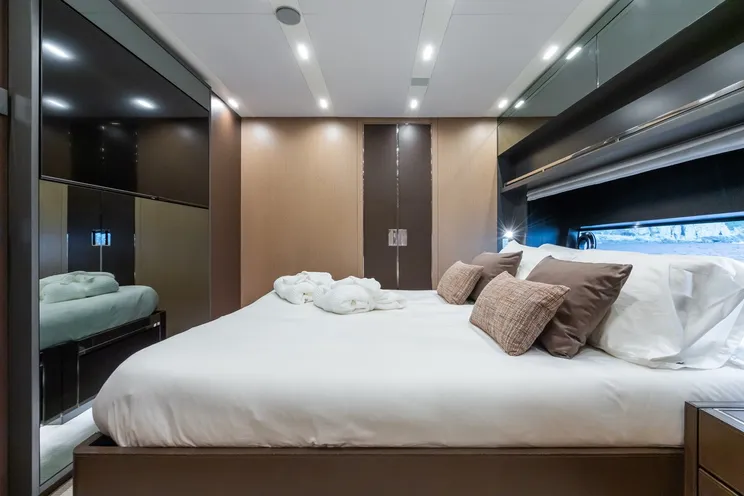 Charter Yacht KAR - Riva Folgore 88 - 4 Cabins - Salerno - Sorrento - Amalfi Coast - Italy