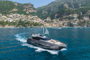 KAR - Riva Folgore 88 - 4 Cabins - Salerno - Sorrento - Amalfi Coast - Italy KAR - Riva Folgore 88 - 4 Cabins - Salerno - Sorrento - Amalfi Coast - Italy