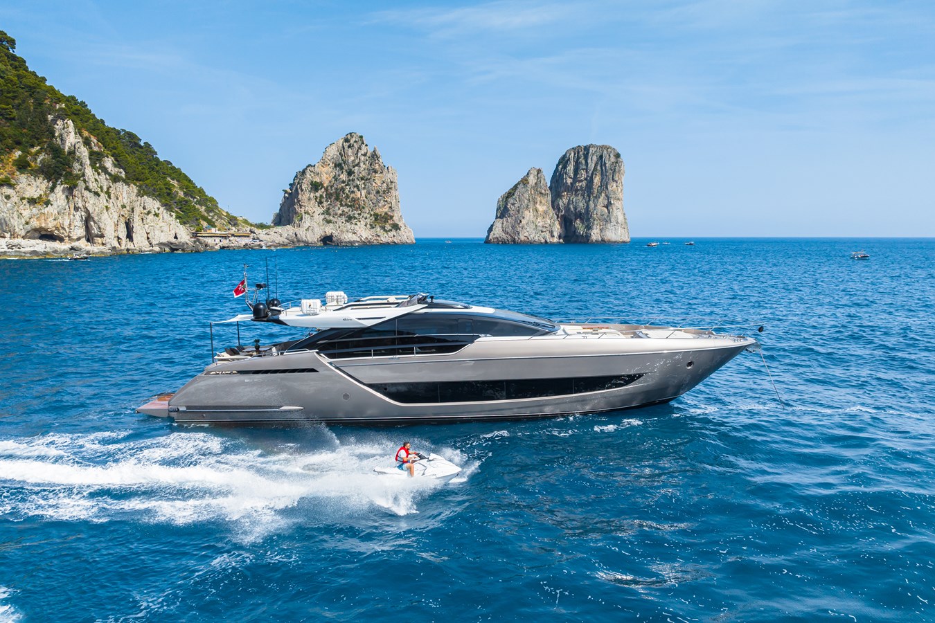 Charter Yacht KAR - Riva Folgore 88 - 4 Cabins - Salerno - Sorrento - Amalfi Coast - Italy