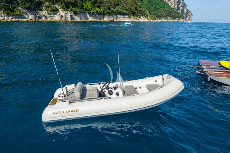 Charter Yacht KAR - Riva Folgore 88 - 4 Cabins - Salerno - Sorrento - Amalfi Coast - Italy