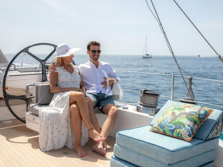 KARIBU Oyster 885 - upper deck seating area KARIBU Oyster 885 - upper deck seating area