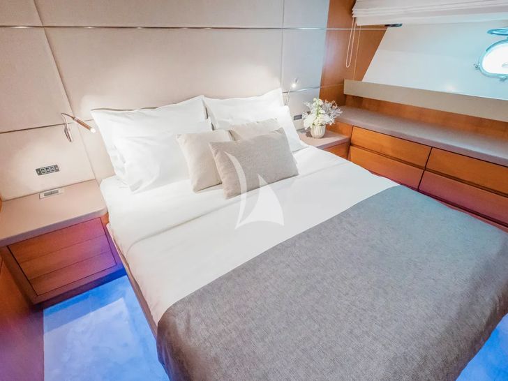 KARISMA Canados 86 - VIP cabin 1 KARISMA Canados 86 - VIP cabin 1