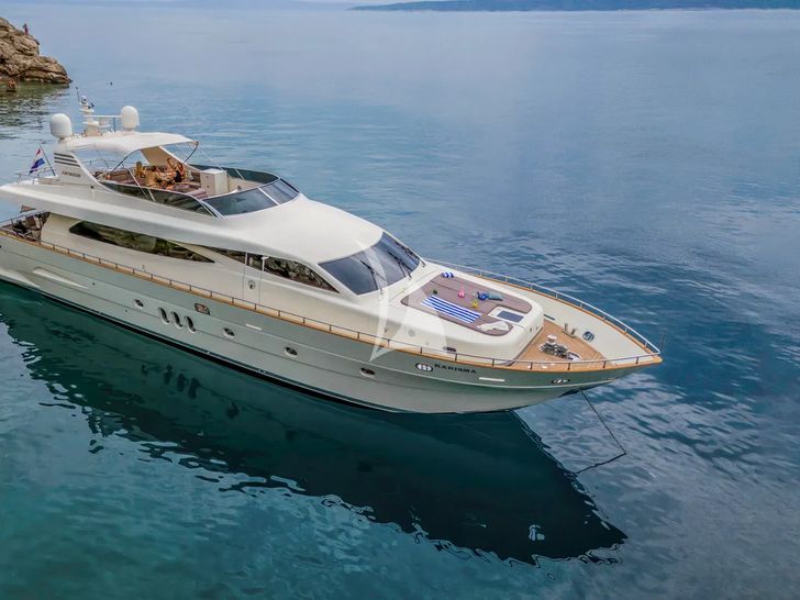 KARISMA Canados 86 - anchored with guests unwinding KARISMA Canados 86 - anchored with guests unwinding