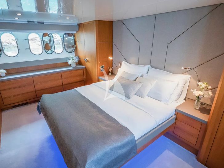 KARISMA Canados 86 - master cabin KARISMA Canados 86 - master cabin