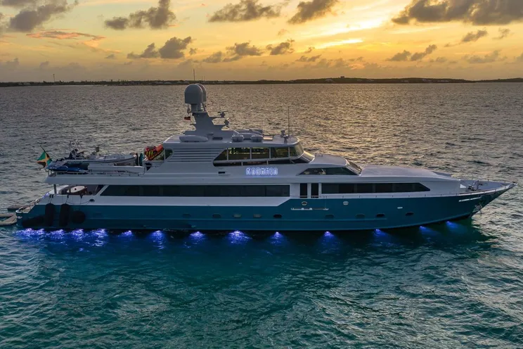 Charter Yacht KASHMIR - Splendor 133 - 6 Cabins - Nassau - Staniel Cay - Exumas - Bahamas