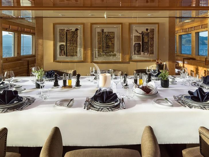 KASSANDRA Feadship 47m - formal dining set up KASSANDRA Feadship 47m - formal dining set up