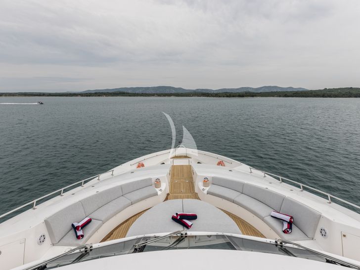 KATARIINA 37m Sunseeker Bow KATARIINA 37m Sunseeker Bow