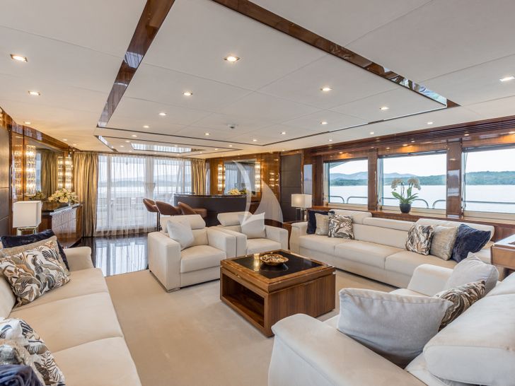 KATARIINA 37m Sunseeker Saloon KATARIINA 37m Sunseeker Saloon