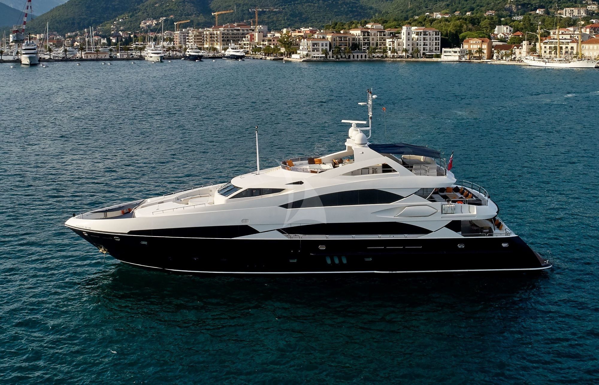 Luxury Crewed Motor Yacht 37m Sunseeker - 6 Cabins - Bodrum - Marmaris - Boatbookings