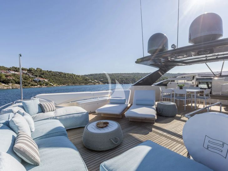 KATARIINA XO Ferretti 960 - flybridge KATARIINA XO Ferretti 960 - flybridge