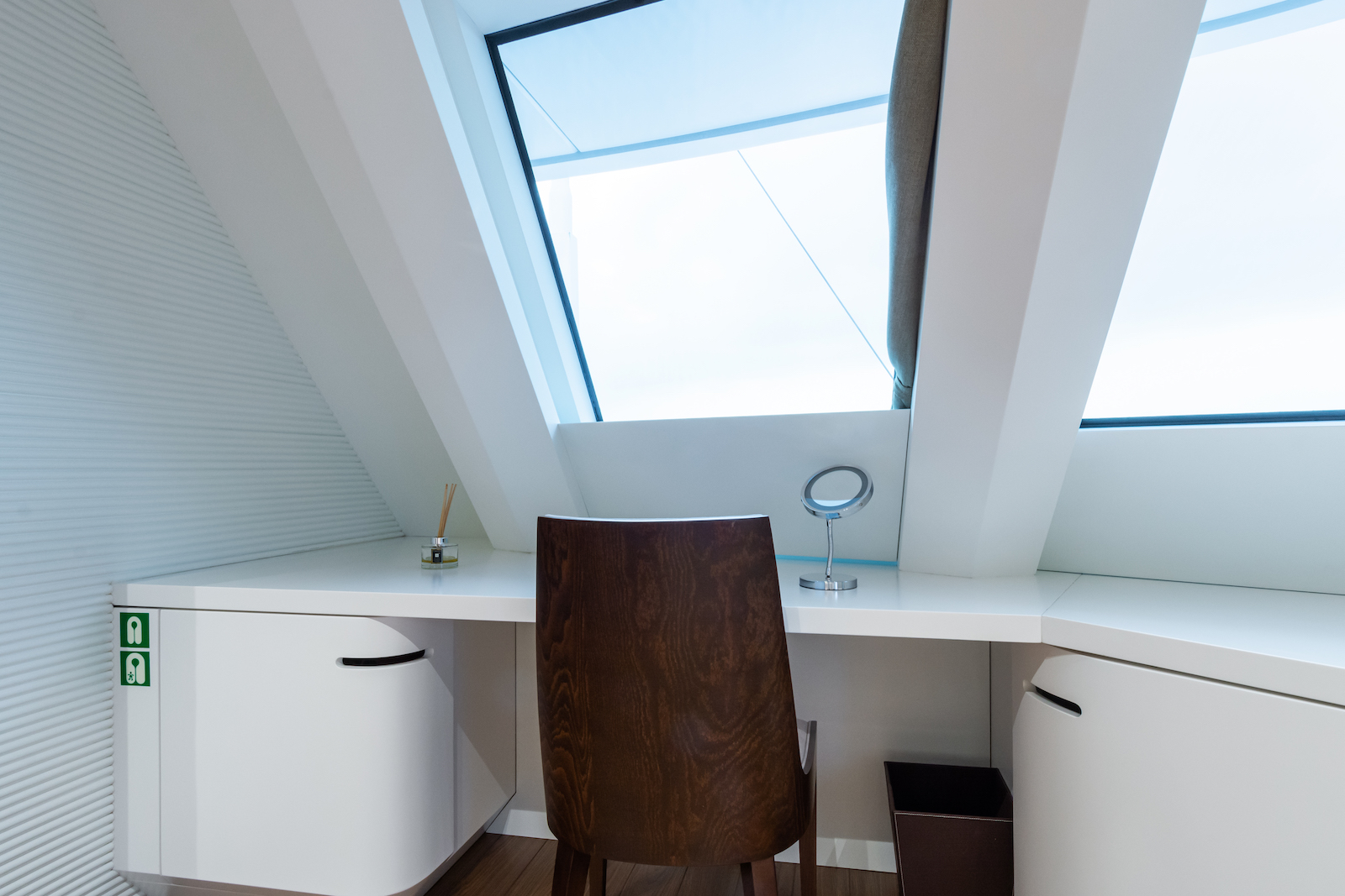 KATINA Brodosplit 60m - VIP cabin 1 office