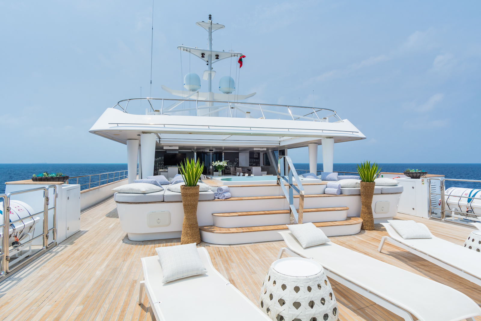 KATINA Brodosplit 60m - sky deck sunbathing area