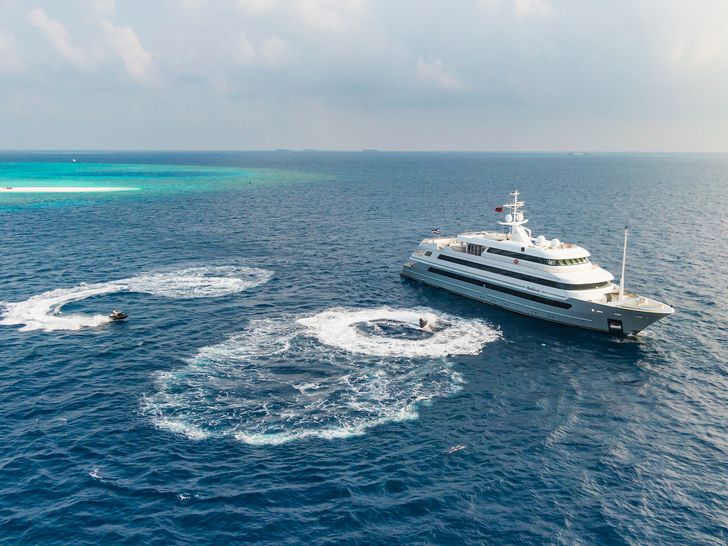 KATINA Brodosplit 60m - water sports KATINA Brodosplit 60m - water sports