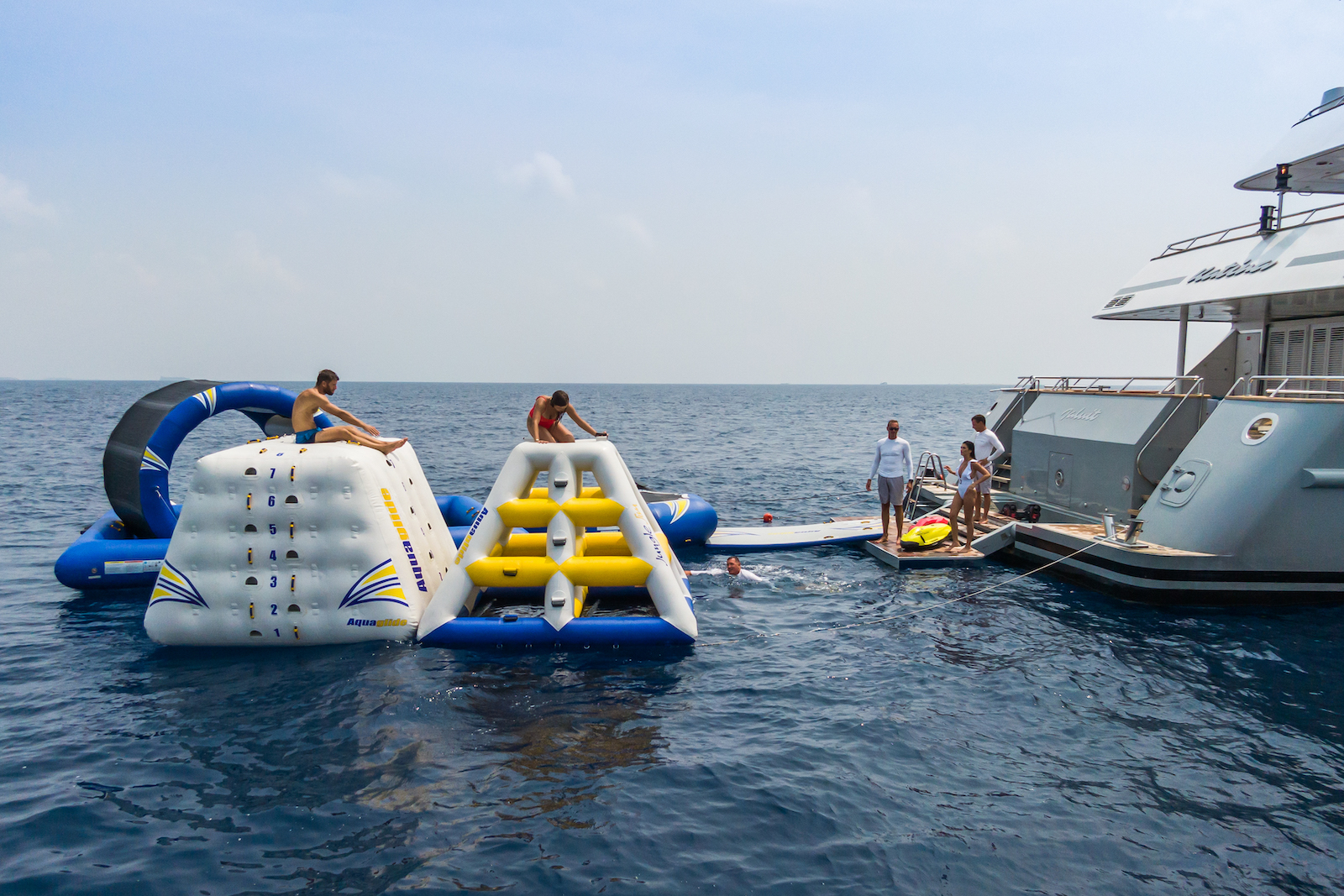 KATINA Brodosplit 60m - water toys