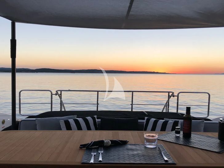 KAWAI Mangusta 92 - aft deck dining area KAWAI Mangusta 92 - aft deck dining area