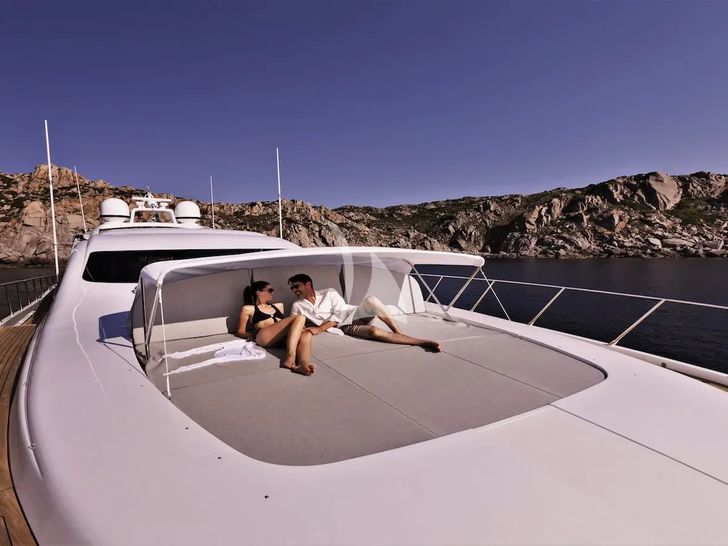 KAWAI Mangusta 92 - foredeck sunbathing area KAWAI Mangusta 92 - foredeck sunbathing area