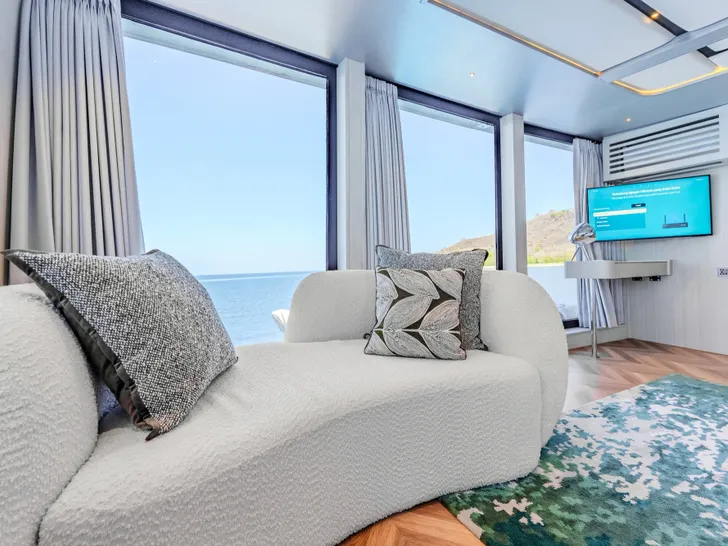 KAYRA Phinisi 38m - master cabin TV lounge KAYRA Phinisi 38m - master cabin TV lounge