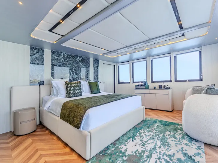 KAYRA Phinisi 38m - master cabin KAYRA Phinisi 38m - master cabin