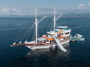 KAYRA - Phinisi 38m - 4 Cabins - Labuan Bajo - Komodo - Indonesia KAYRA - Phinisi 38m - 4 Cabins - Labuan Bajo - Komodo - Indonesia