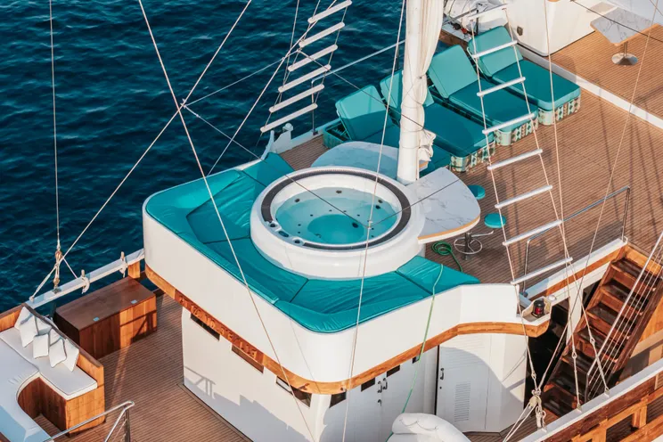 Charter Yacht KAYRA - Phinisi 38m - 4 Cabins - Labuan Bajo - Komodo - Indonesia