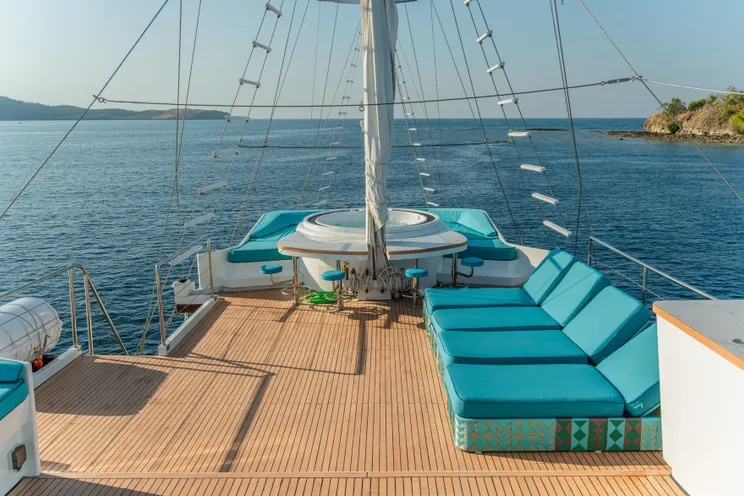 Charter Yacht KAYRA - Phinisi 38m - 4 Cabins - Labuan Bajo - Komodo - Indonesia