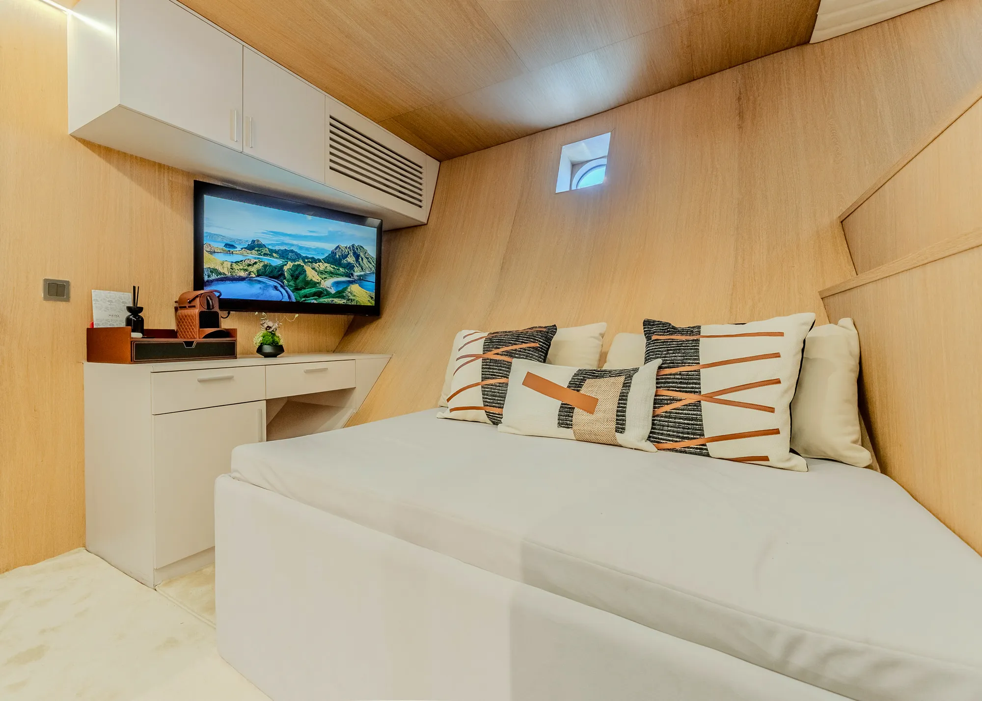 Charter Yacht KAYRA - Phinisi 38m - 4 Cabins - Labuan Bajo - Komodo - Indonesia