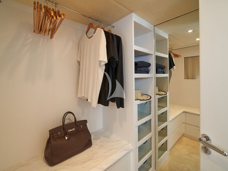 KIAWAH II Astondoa 95 GLX - master cabin closet KIAWAH II Astondoa 95 GLX - master cabin closet