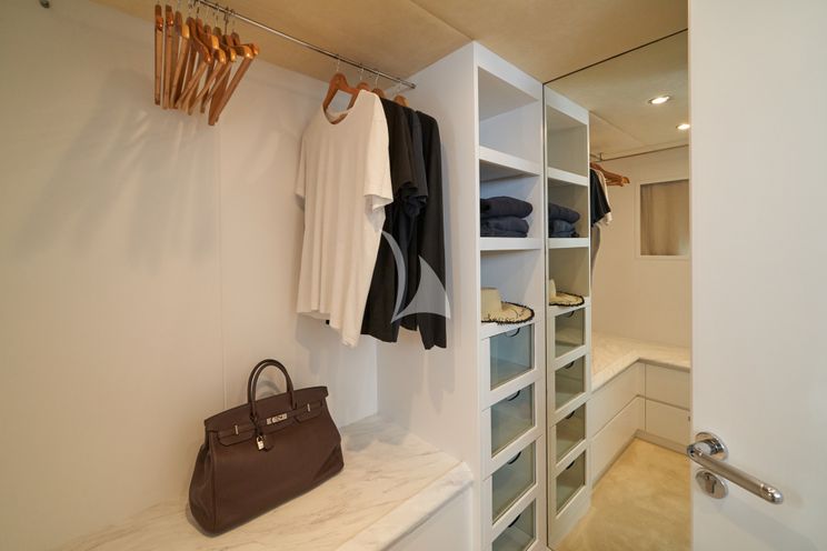 Charter Yacht KIAWAH II - Astondoa 95 GLX - 4 Cabins - Ibiza - Palma - Mallorca - Balearics - Spain