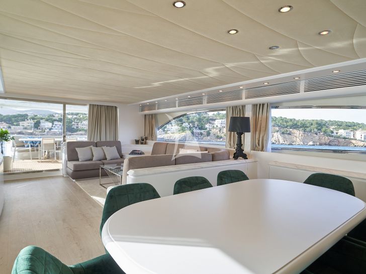 KIAWAH II Astondoa 95 GLX - saloon and dining KIAWAH II Astondoa 95 GLX - saloon and dining