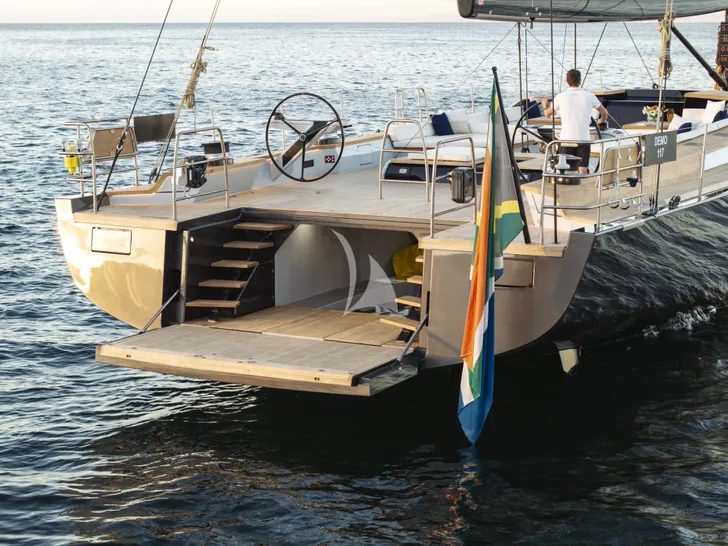 KIBOKO4 Southern Wind Shipyard SW108 - beach club KIBOKO4 Southern Wind Shipyard SW108 - beach club