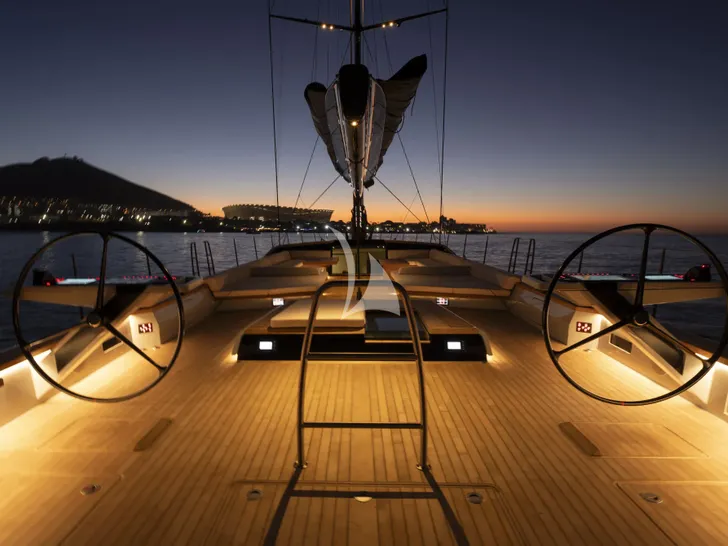 KIBOKO4 Southern Wind Shipyard SW108 - helm KIBOKO4 Southern Wind Shipyard SW108 - helm