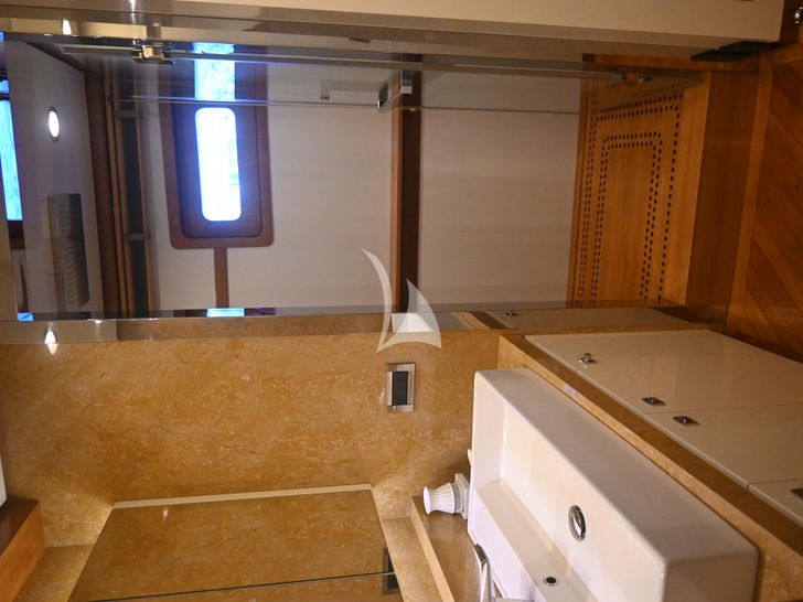 KIMBERLIE IAG Yacht 38m VIP cabin 1 bathroom