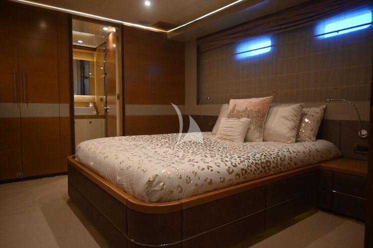 Charter Yacht KIMBERLIE - IAG 127 - 6 Cabins - Nassau - Exumas - Bahamas