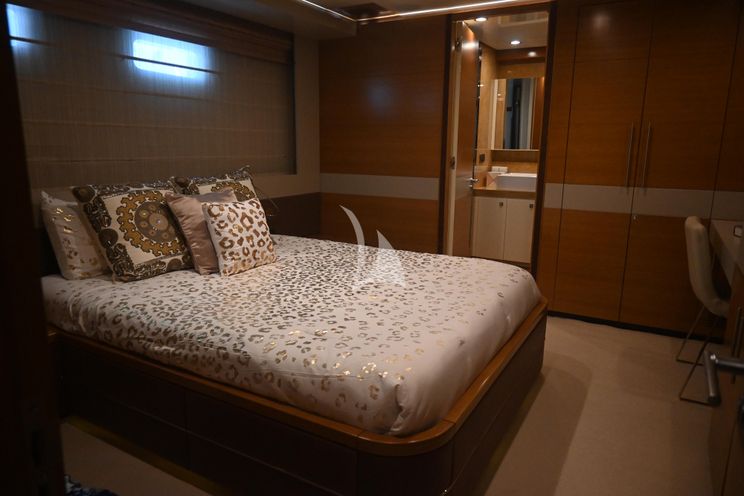 Charter Yacht KIMBERLIE - IAG 127 - 6 Cabins - Nassau - Exumas - Bahamas