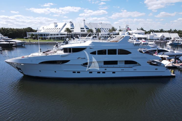 Charter Yacht KIMBERLIE - IAG Yacht 38m - 6 Cabins - Nassau - Exumas - Bahamas