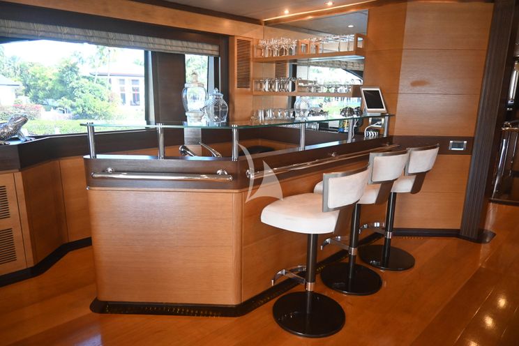 Charter Yacht KIMBERLIE - IAG 127 - 6 Cabins - Nassau - Exumas - Bahamas