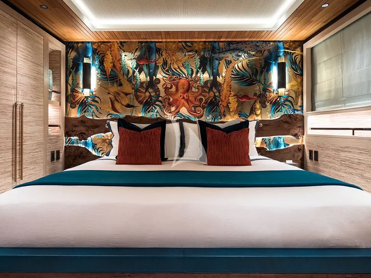 KING BENJI Dunya Custom Yacht 47m - VIP cabin 1 KING BENJI Dunya Custom Yacht 47m - VIP cabin 1
