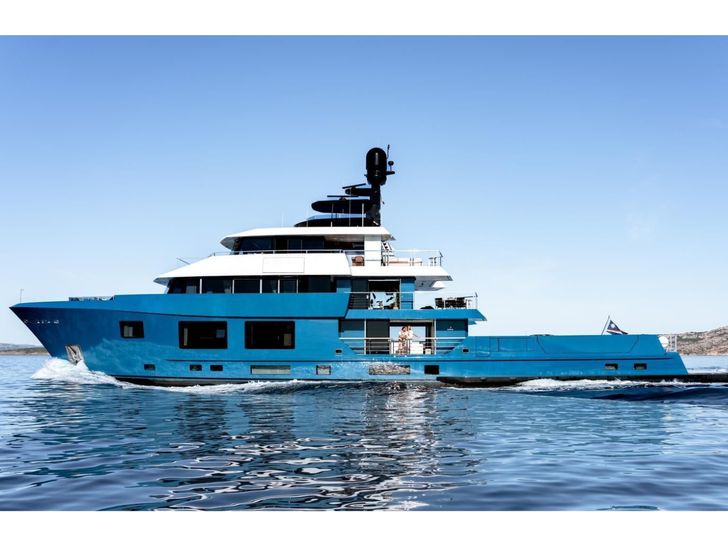 KING BENJI Dunya Custom Yacht 47m - profile KING BENJI Dunya Custom Yacht 47m - profile