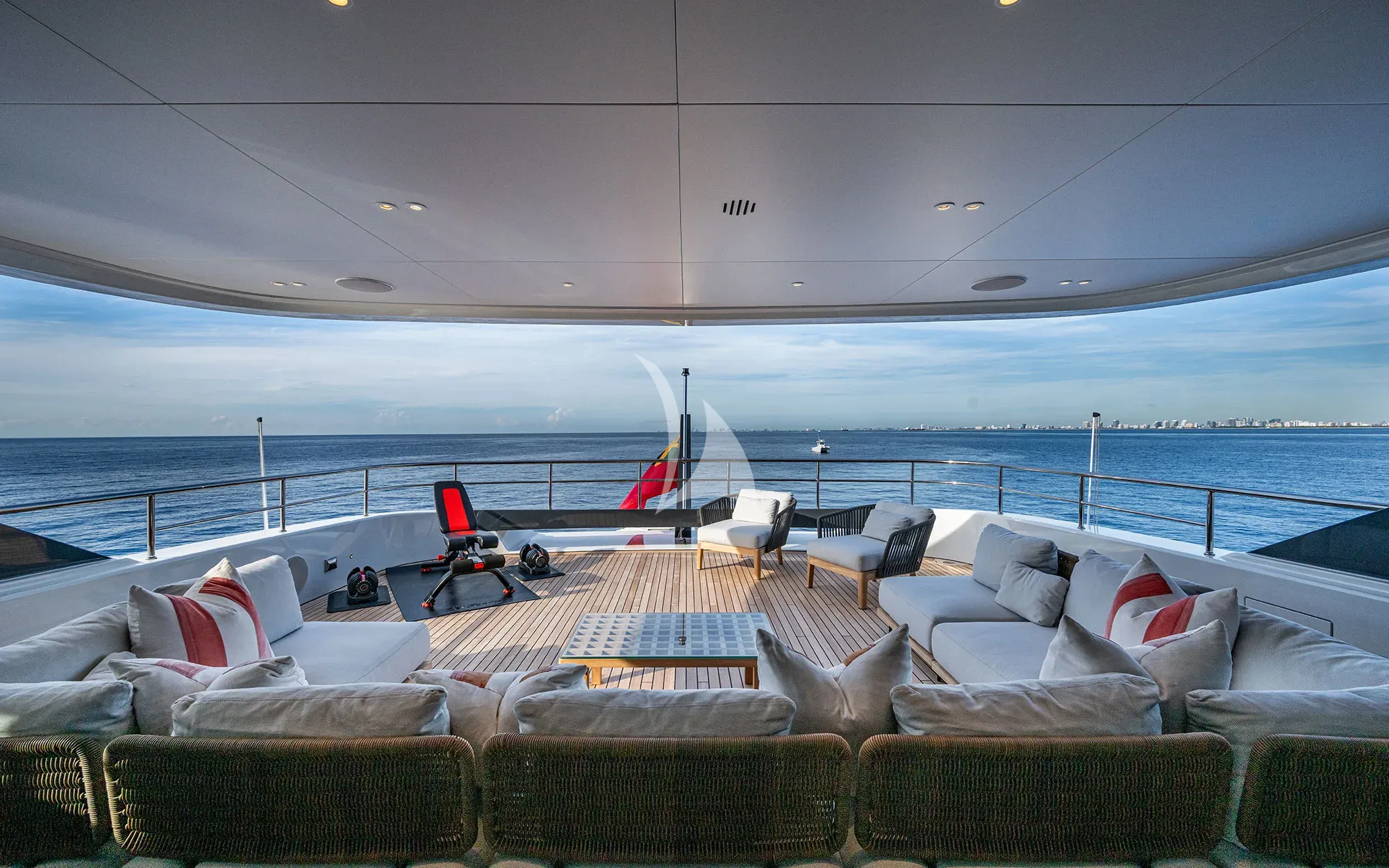 Charter Yacht KINGS LAIR - Benetti Oasis 34m - 5 Cabins - Nassau - Exumas - Bahamas