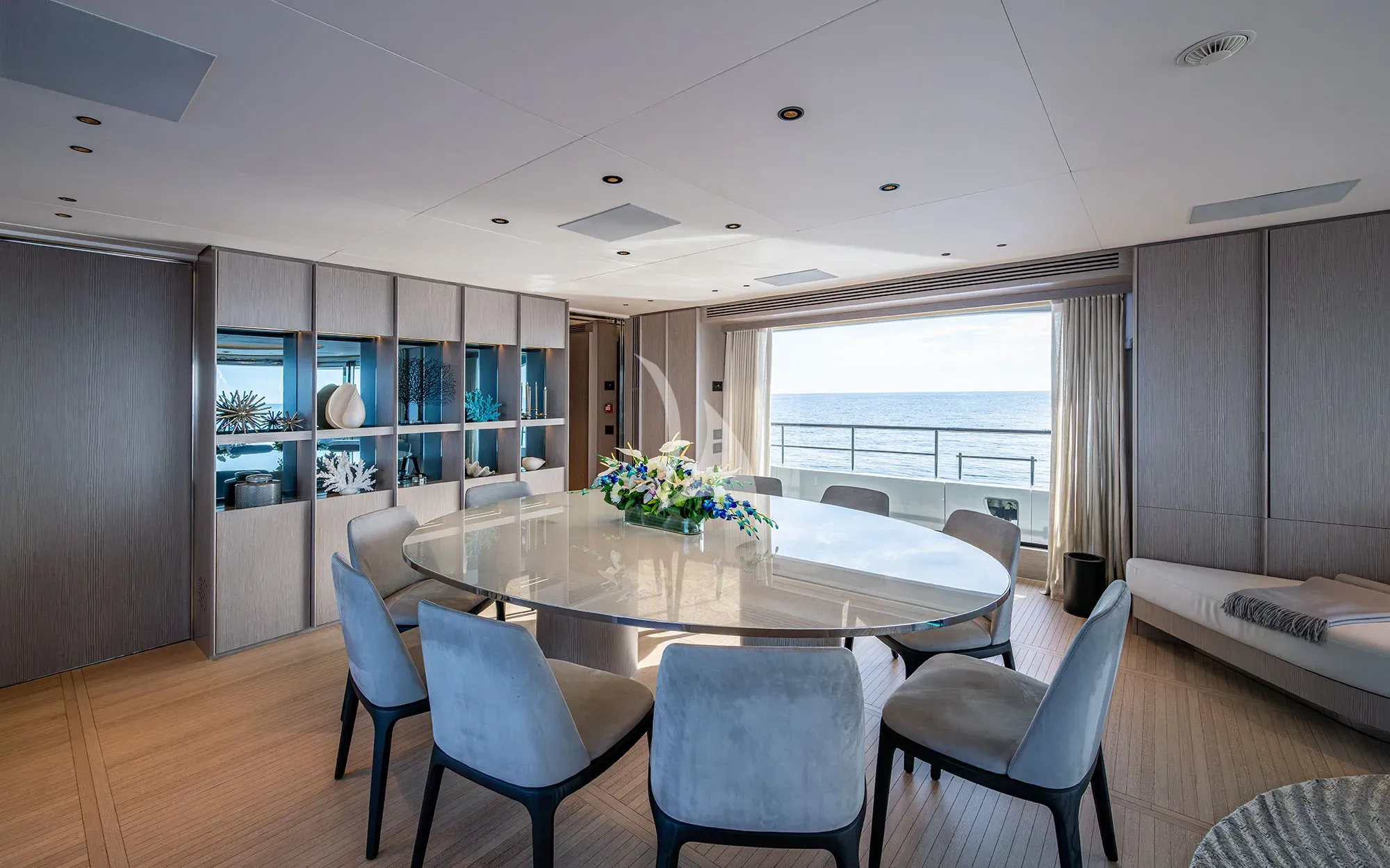 Charter Yacht KINGS LAIR - Benetti Oasis 34m - 5 Cabins - Nassau - Exumas - Bahamas