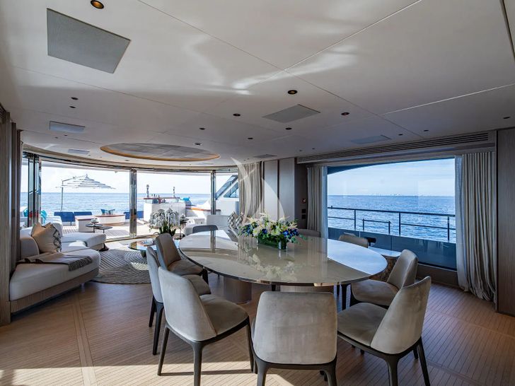 KINGS LAIR Benetti Main Dining KINGS LAIR Benetti Main Dining