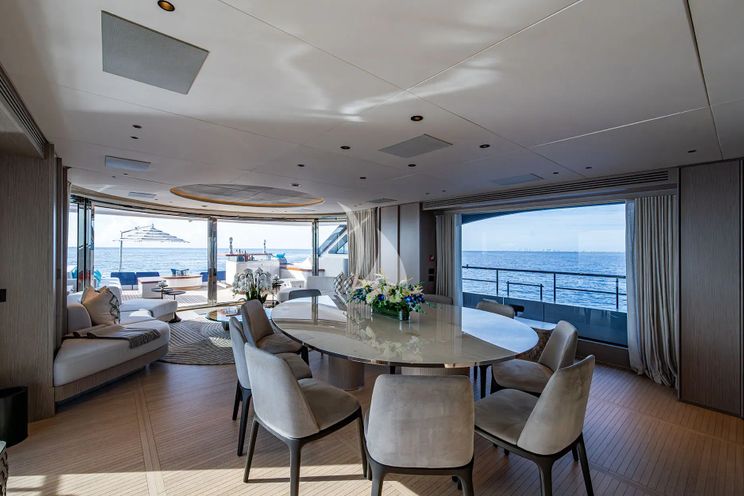 Charter Yacht KINGS LAIR - Benetti Oasis 34m - 5 Cabins - Nassau - Exumas - Bahamas