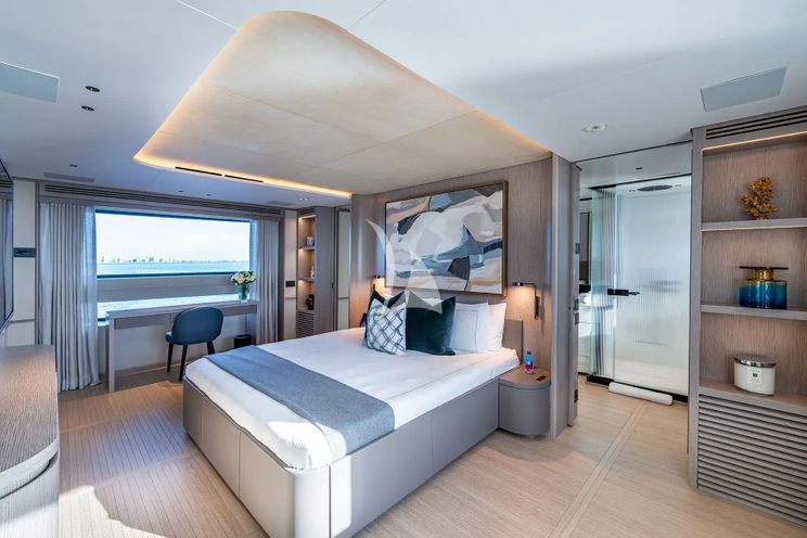 Charter Yacht KINGS LAIR - Benetti Oasis 34m - 5 Cabins - Nassau - Exumas - Bahamas