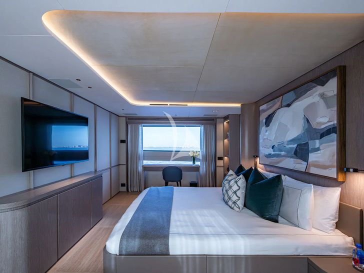 KINGS LAIR Benetti Master 2 KINGS LAIR Benetti Master 2