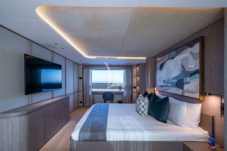 Charter Yacht KINGS LAIR - Benetti Oasis 34m - 5 Cabins - Nassau - Exumas - Bahamas