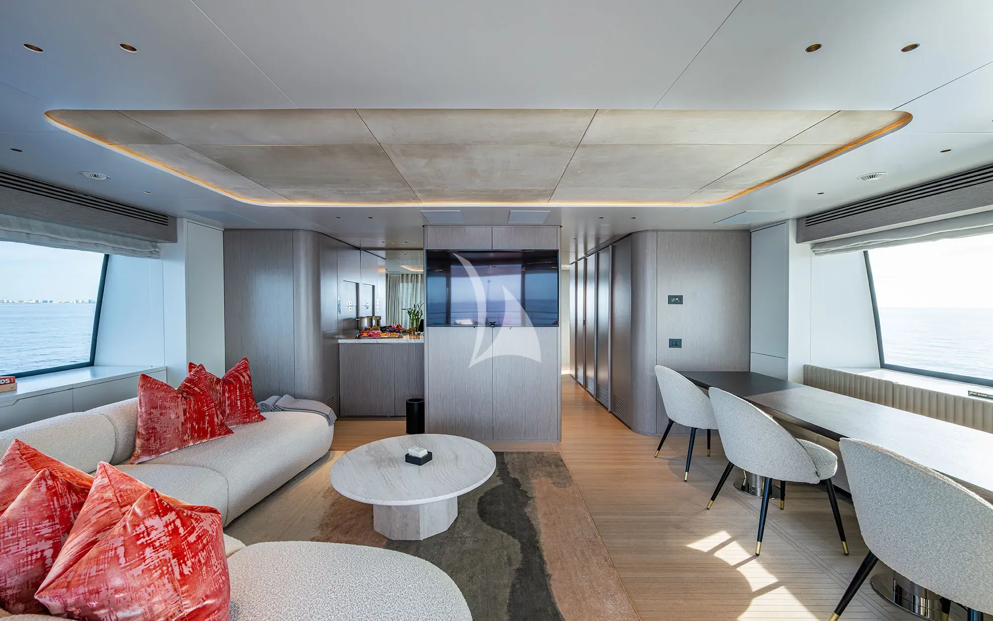 Charter Yacht KINGS LAIR - Benetti Oasis 34m - 5 Cabins - Nassau - Exumas - Bahamas