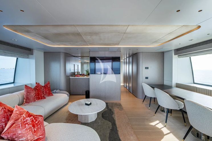 Charter Yacht KINGS LAIR - Benetti Oasis 34m - 5 Cabins - Nassau - Exumas - Bahamas