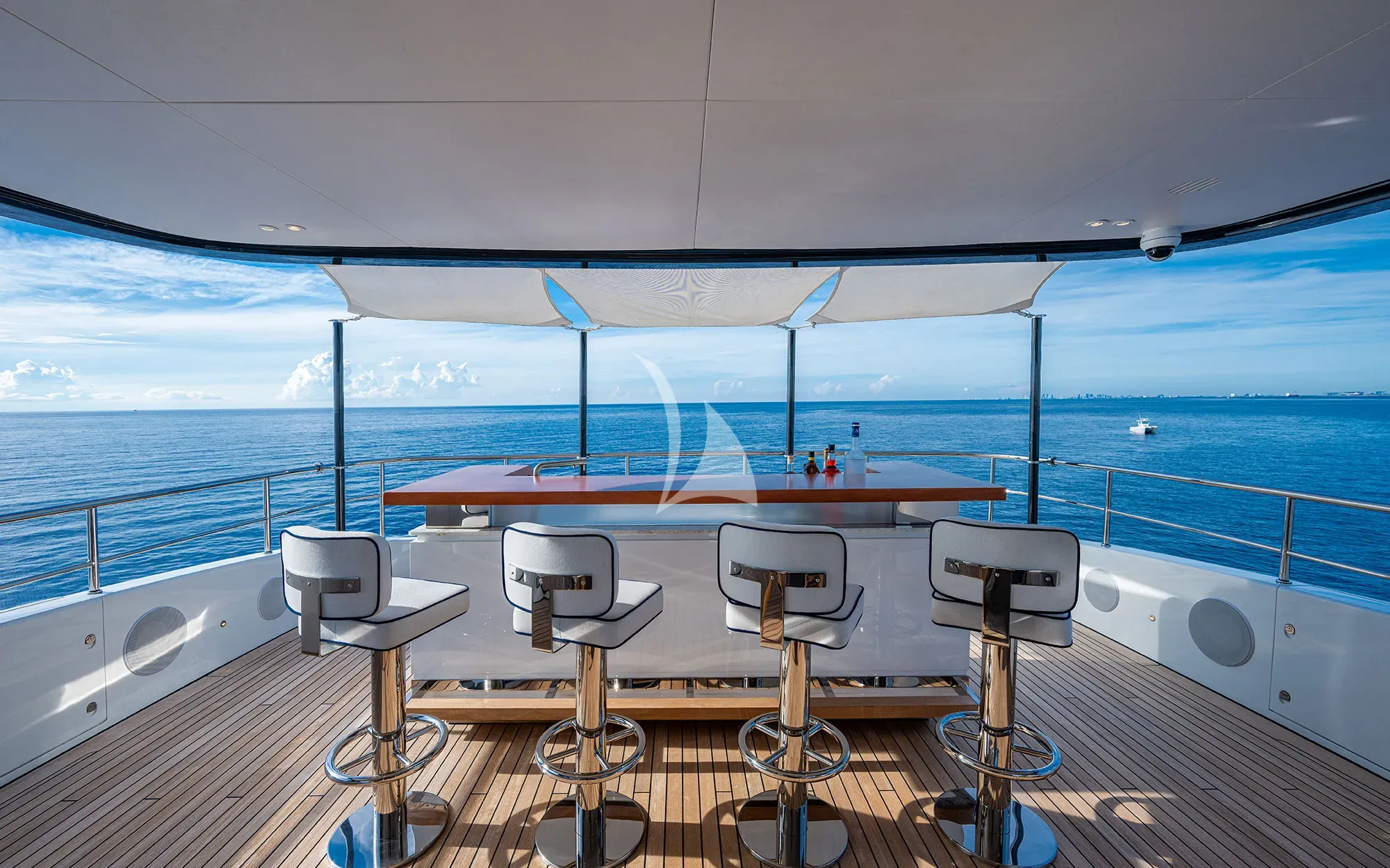 Charter Yacht KINGS LAIR - Benetti Oasis 34m - 5 Cabins - Nassau - Exumas - Bahamas