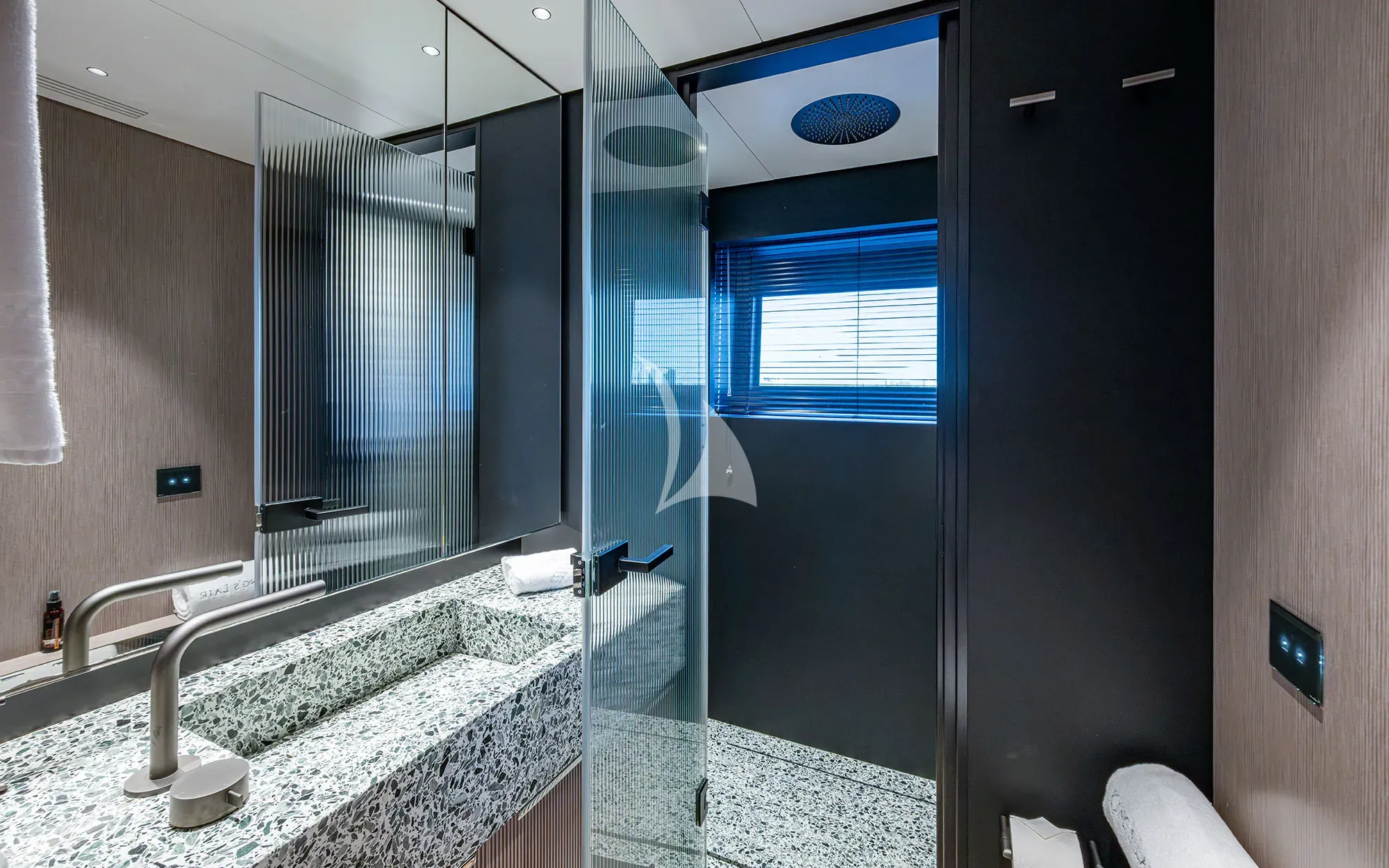 Charter Yacht KINGS LAIR - Benetti Oasis 34m - 5 Cabins - Nassau - Exumas - Bahamas